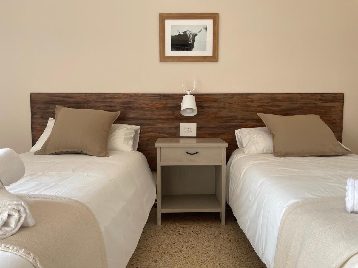 Fonda Peremiquel Hotel Castellar De N'Hug Exterior photo