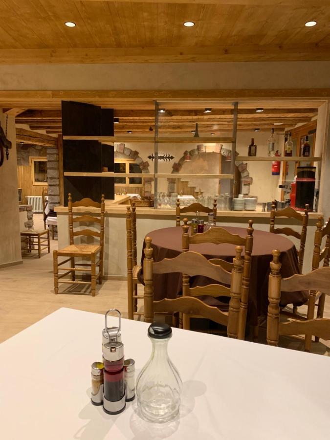 Fonda Peremiquel Hotel Castellar De N'Hug Exterior photo
