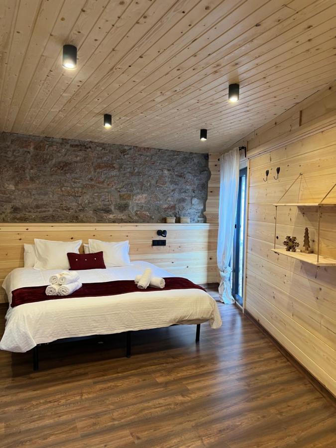 Fonda Peremiquel Hotel Castellar De N'Hug Exterior photo